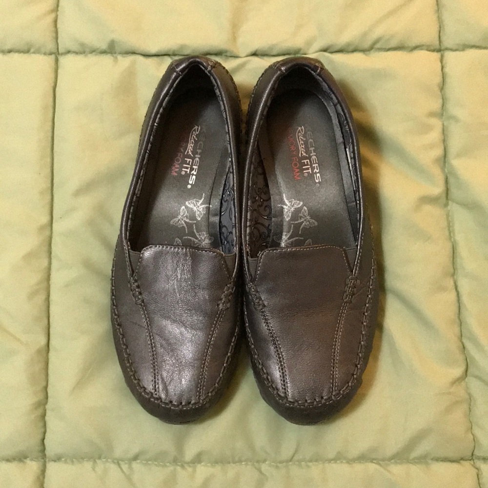 Skechers Relaxed Fit Memory Foam Loafers sz 8 grey